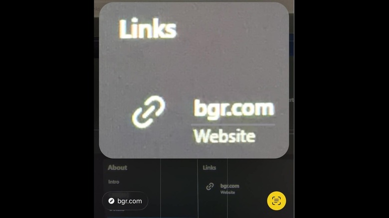 The iPhone Camera app detecting a website URL.