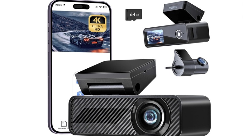 Pelsee P1 Duo dash cam along with its different mounts and the companion app on a smartphone
