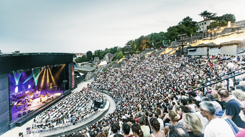 A daytime live concert with a huge audience