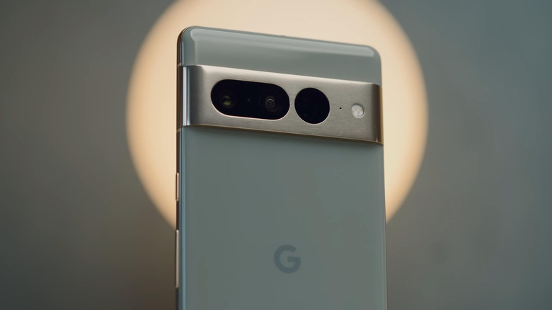 Back design of the Pixel 7 pro