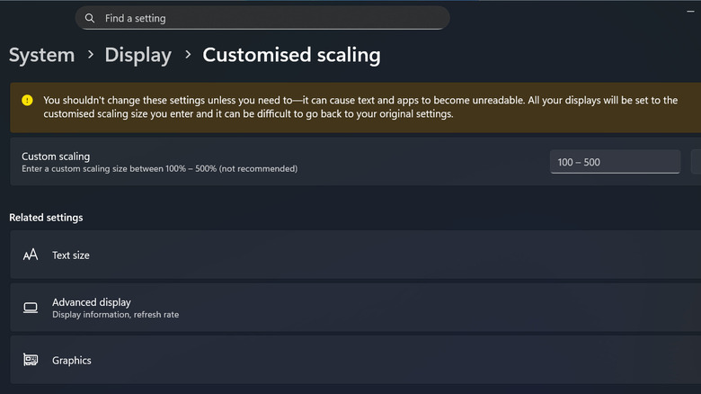 The custom display scaling screen in Windows 11.