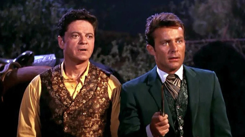Artemus (Ross Martin) and James (Robert Conrad) standing next to each other on "The Wild Wild West."