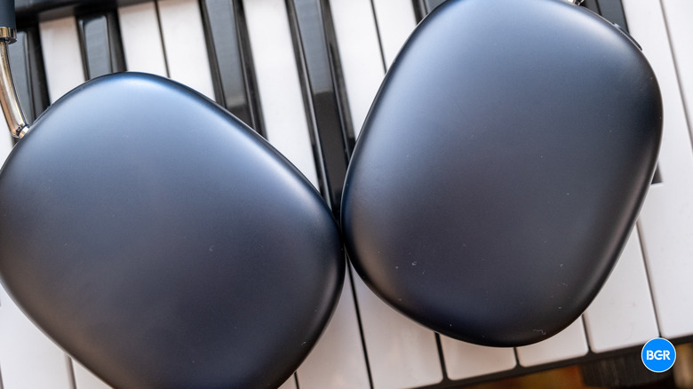 Top of the earcups on the AirPods Max 2