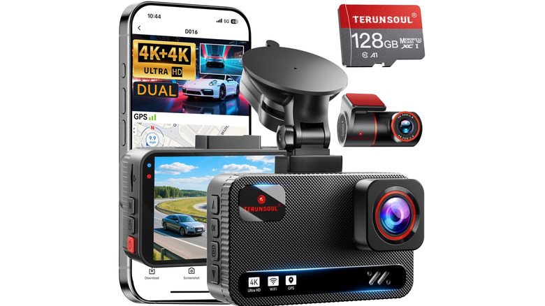 The Terunsoul D016 4K Dash Cam Front and Rear.