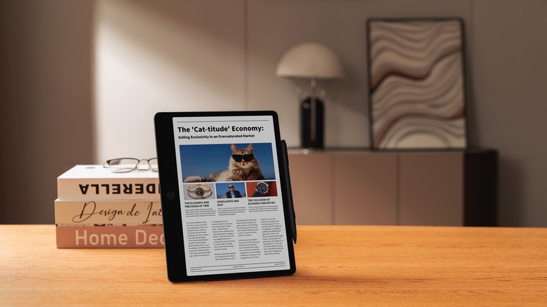 The TCL Note A1 NXTPAPER e-note device on a desk