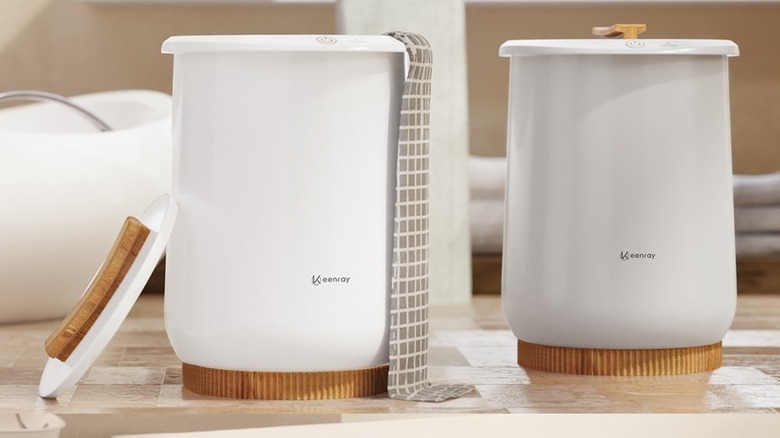 Keenray towel warmer buckets in a bathroom