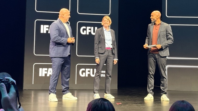 Leif Lindner, CEO of IFA, and Dr. Sara Warneke, managing director of GFU