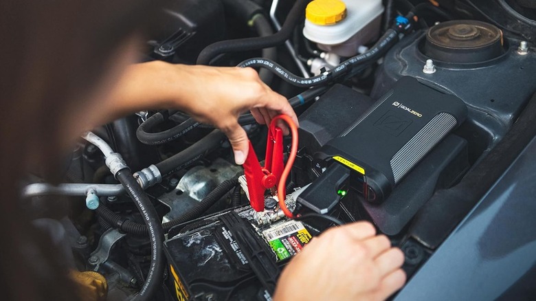 Goal Zero Power Bank jumping car battery
