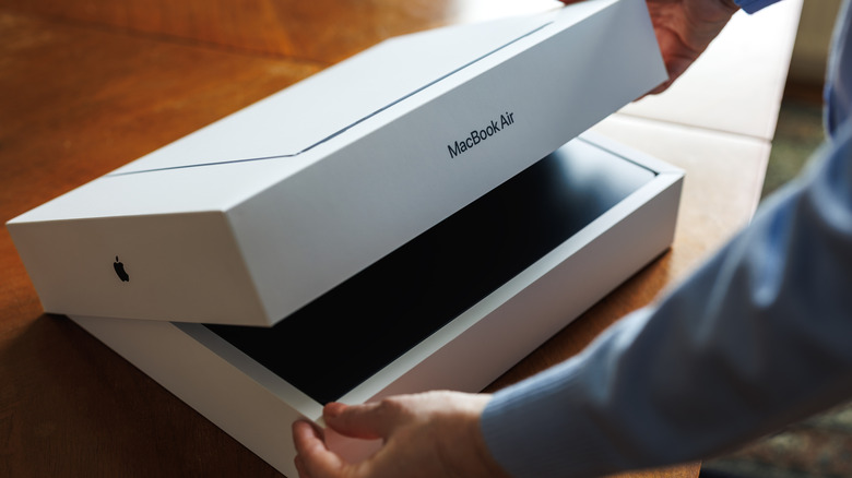 Unboxing an M4 MacBook Air