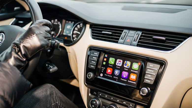 Apple CarPlay on a vehicle's infotainment screen.