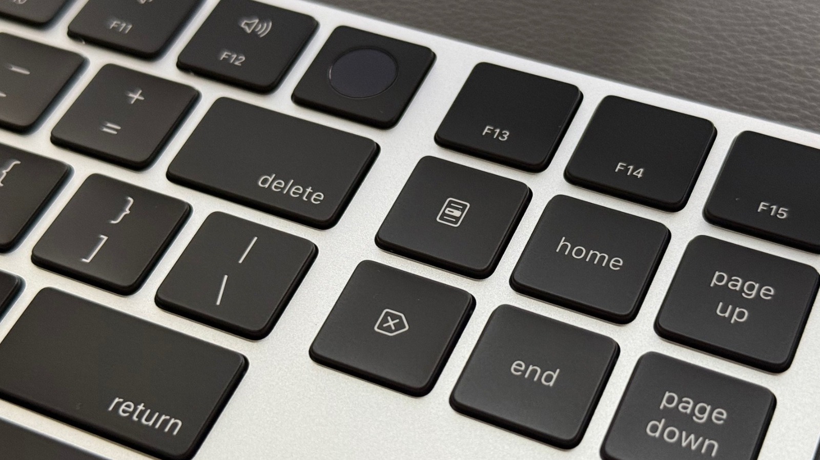 Apple Issues Rare Firmware Update For Magic Keyboard, Magic Trackpad, And Power Adapter – BGR