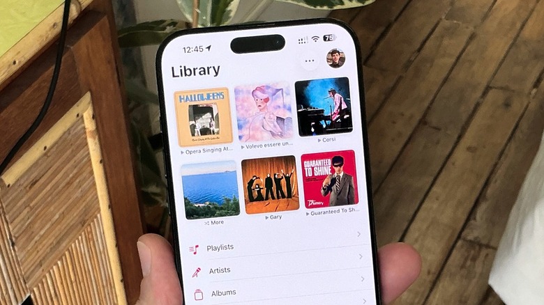 iOS 26 has a new Auto-Pin feature on the top of user's library