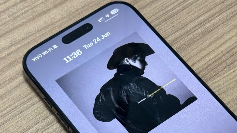 Apple Music can take over user's iOS 26 Lock Screen