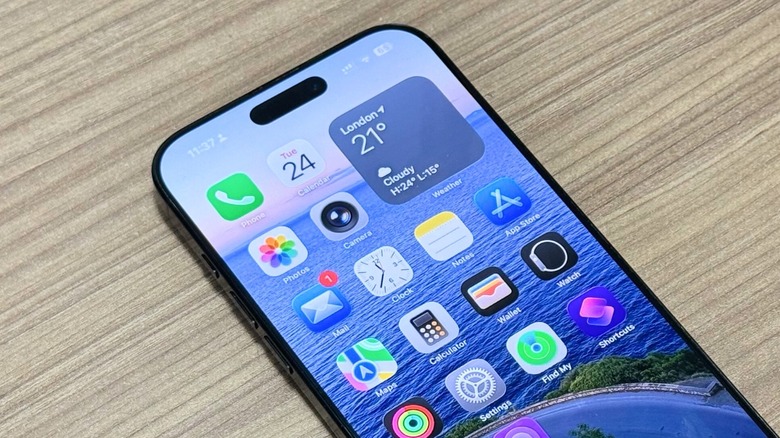iPhone 16 Pro Max running iOS 26