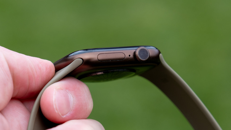 Side of the Apple Watch Series 12