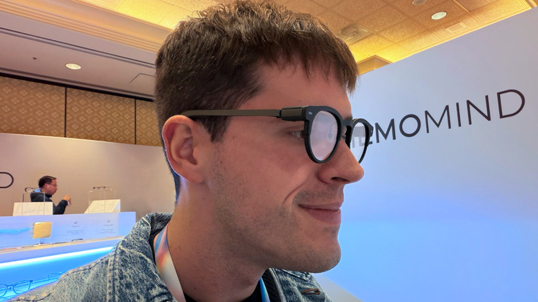 XGIMI's MemoMind smart glasse with built-in display