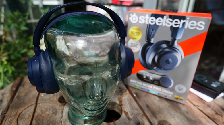 SteelSeries Arctis Pro Omni headset of a glass mannequin head