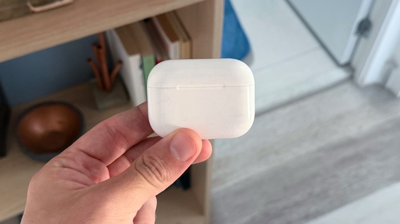 Apple's AirPods Pro charging case