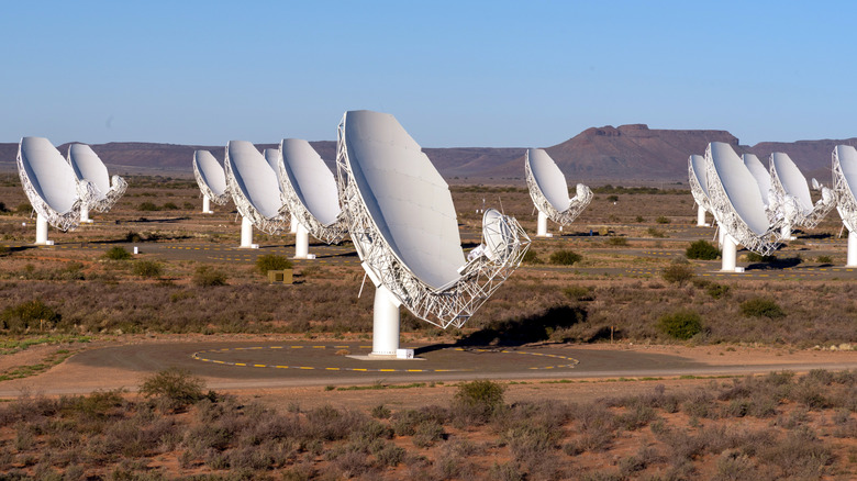 MeerKAT radio antenna array