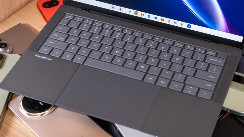Asus Googlebook 14 keyboard and touchpad