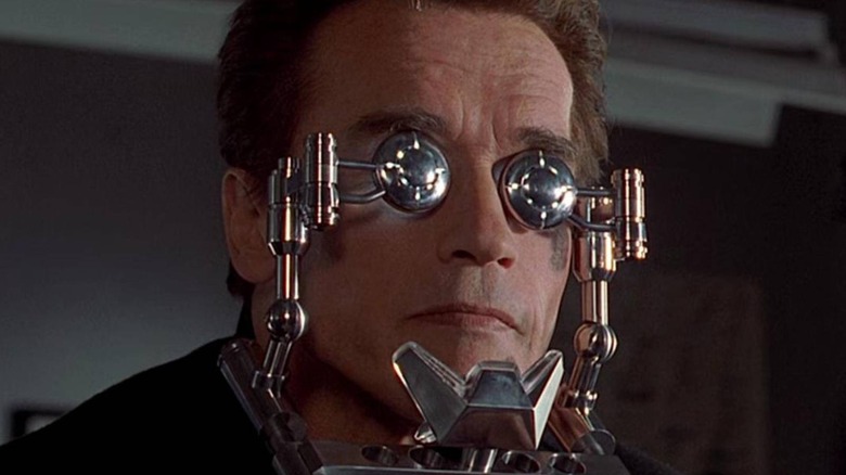 Arnold Schwarzenegger in The 6th Day
