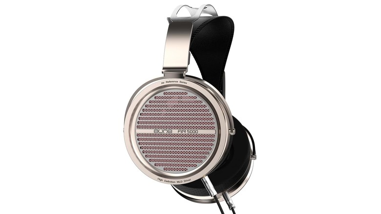 An Amazon promotional photo for the Aune AR5000 headphones, displayed against an all-white background