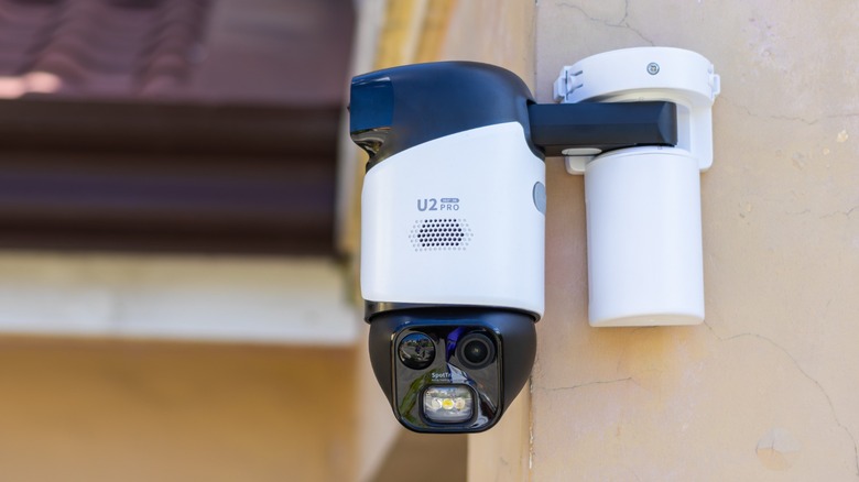 the Baseus Security PrimeSentinel U2 Pro installed on a column