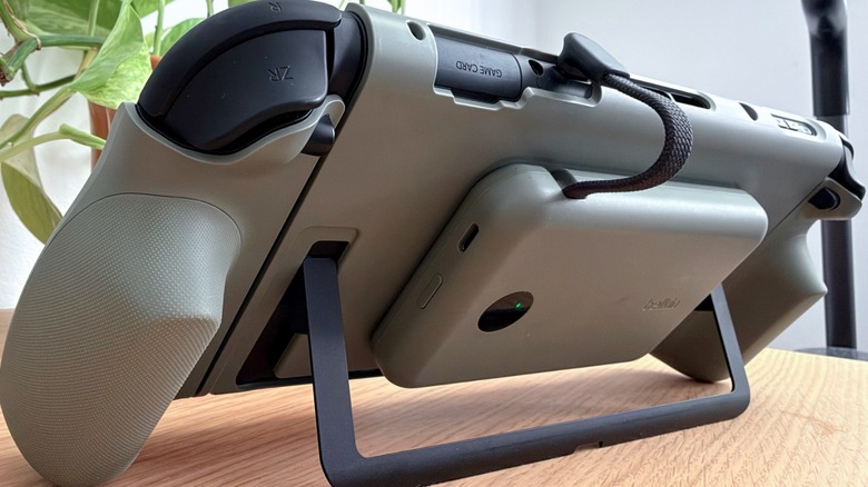 Close-up shot of Belkin's Charging Grip accessory