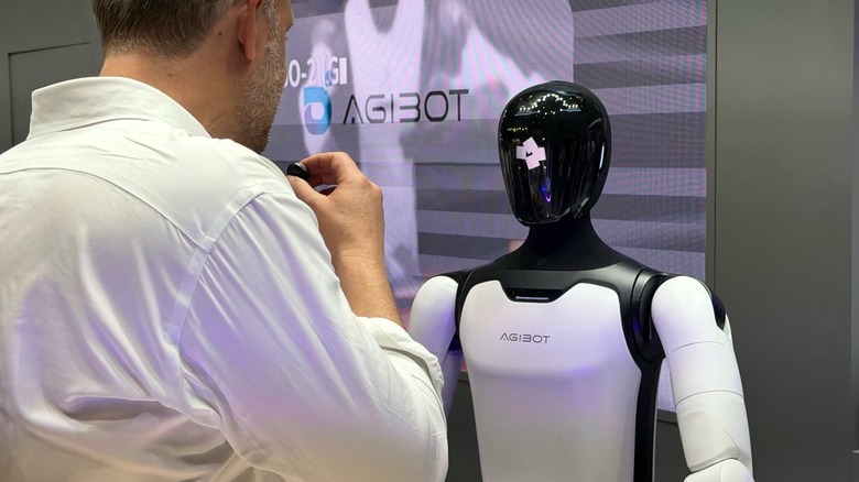 Man talking to a robot