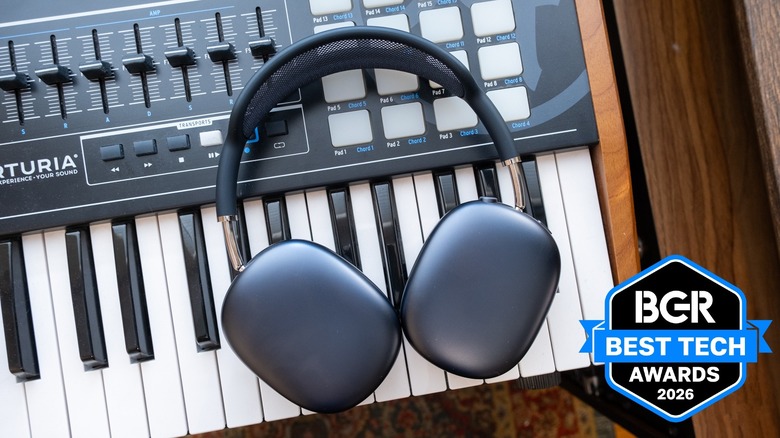 AirPods Max 2 sitting on a keyboard.