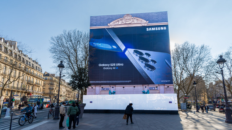 A Galaxy S25 poster in Paris, France.