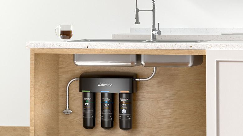 Waterdrop Filter's TSA 8 Layer Under Sink Water Filter System under a sink