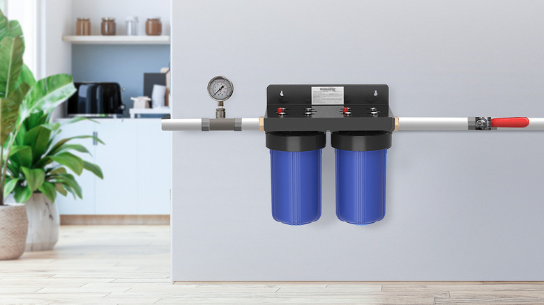 Waterdrop Filter's WHF21-PG Whole House Water Filter on the wall