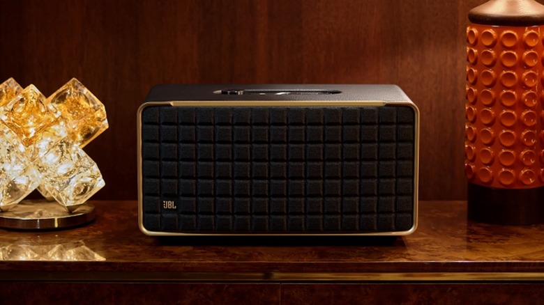 A JBL Authentic 500 speaker on a fancy table