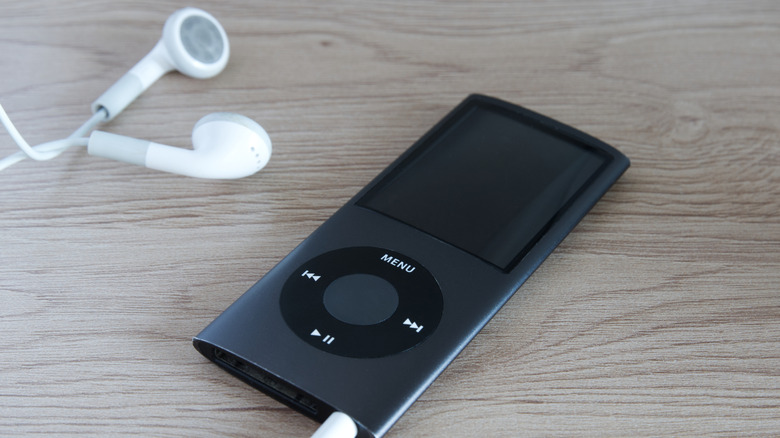 4th Gen iPod Nano on a table