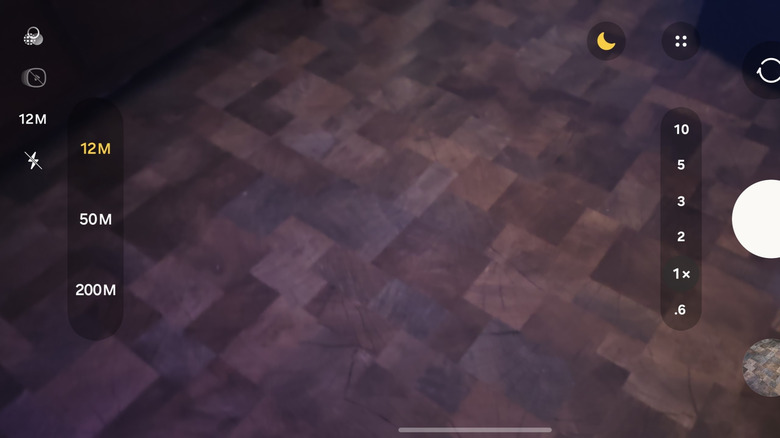 Samsung Galaxy camera quality resolution settings with menu open.