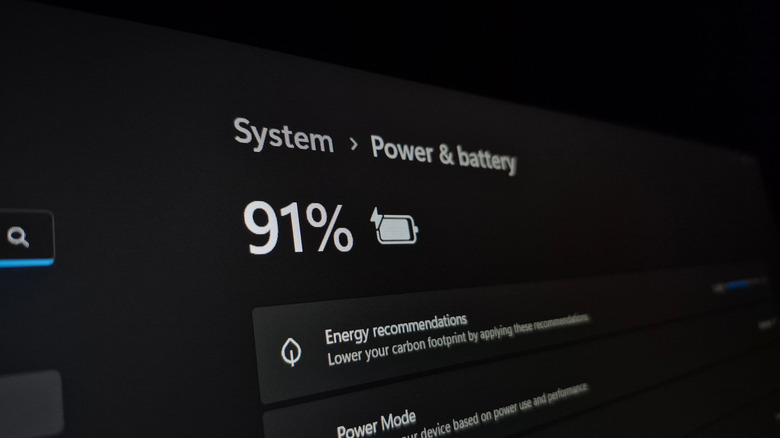 close up of Power & battery settings on Windows 11 laptop showing 91% battery level