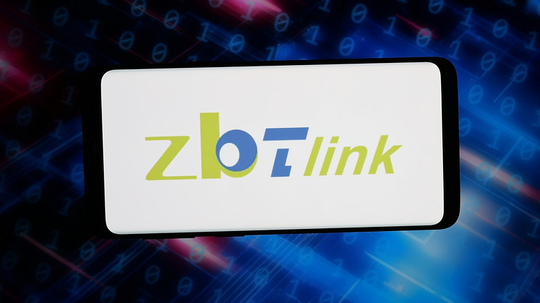 Phone screen showing the logo of router manufacturer Zbtlink