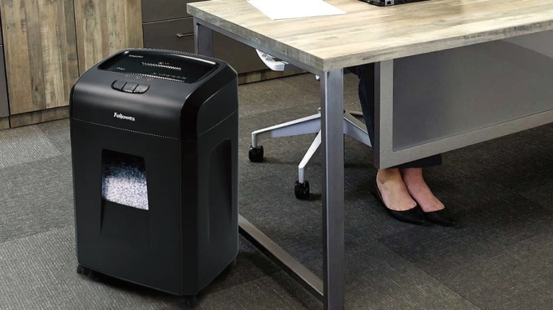 Shredder placed in an office