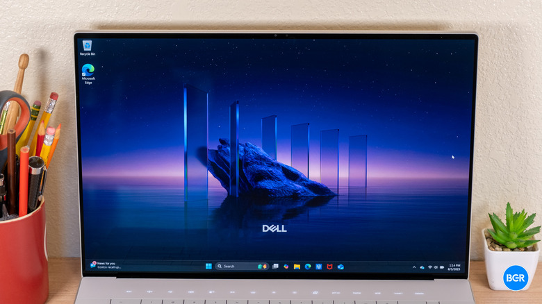 Display on the Dell 16 Premium laptop