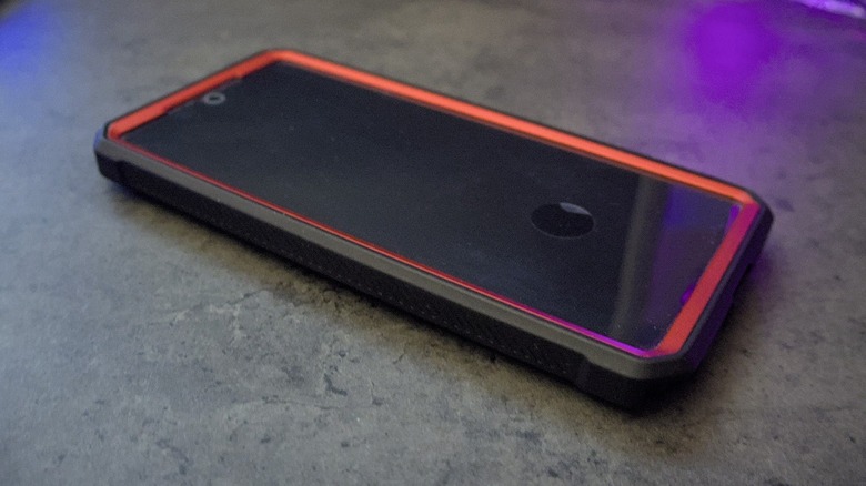 Side view of Galaxy S25 Ultra case with built-in screen protector and fingerprint area visible.