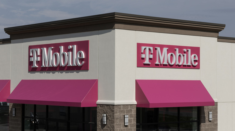 T-mobile storefront with clouds and sky in background