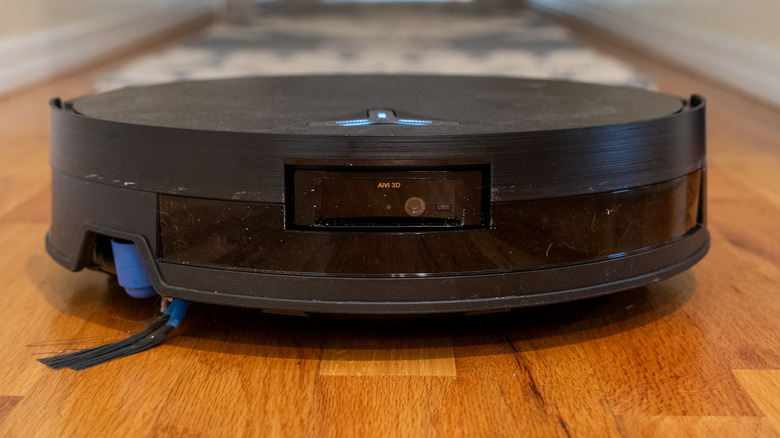 Front of the Ecovacs Deebot X11 Omnicyclone