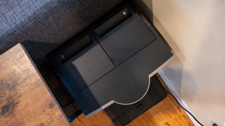 Top of the Ecovacs Deebot X12S docking station