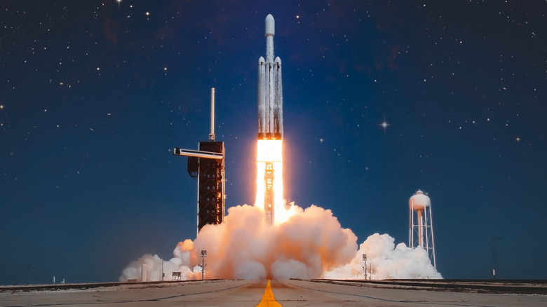 Launch of SpaceX Super Heavy rocket