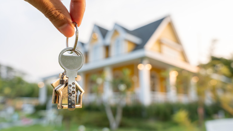 Keys in front of a house