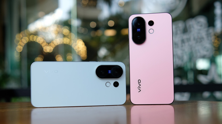 Blue and Pink Vivo X200 FE smartphones