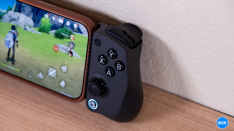 Right side of the GameSir X5s