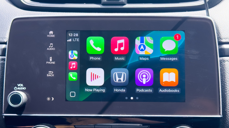 carplay infotainment system in a Honda