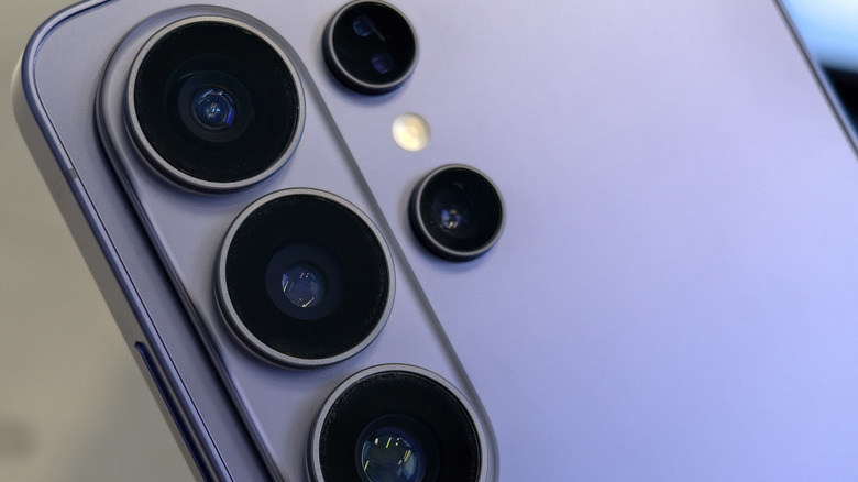 Samsung S26 camera strip.